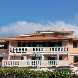 Del Prado Riva Ligure